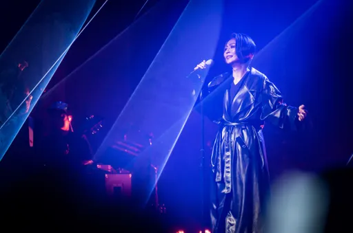 林曉培出道25周年演唱會3聲道嗨唱 數度淚崩