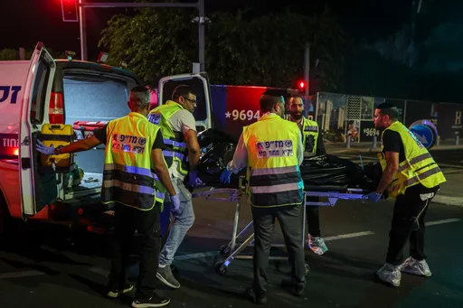 孤狼式恐攻为害比飞弹还大!以色列特拉维夫枪击砍人事件 至少6死9伤
