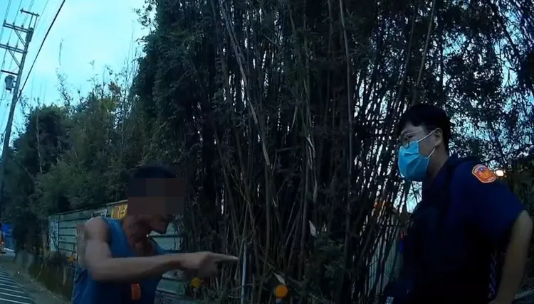 警方到場勸離。平鎮警分局提供