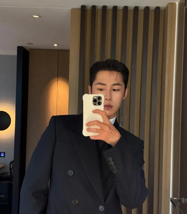 李宰旭分享來台出席活動的帥照。翻攝李宰旭IG