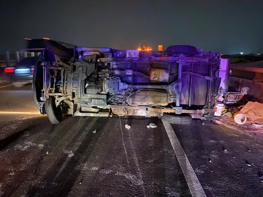 驚悚！高雄88快速道路死亡車禍　男子噴飛摔落6公尺高橋下　送醫不治