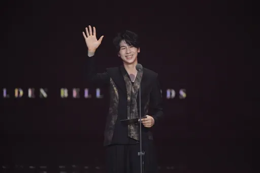 金鐘獎｜奧運金牌林郁婷頒首奬展現幽默　「我都用拳頭說話」