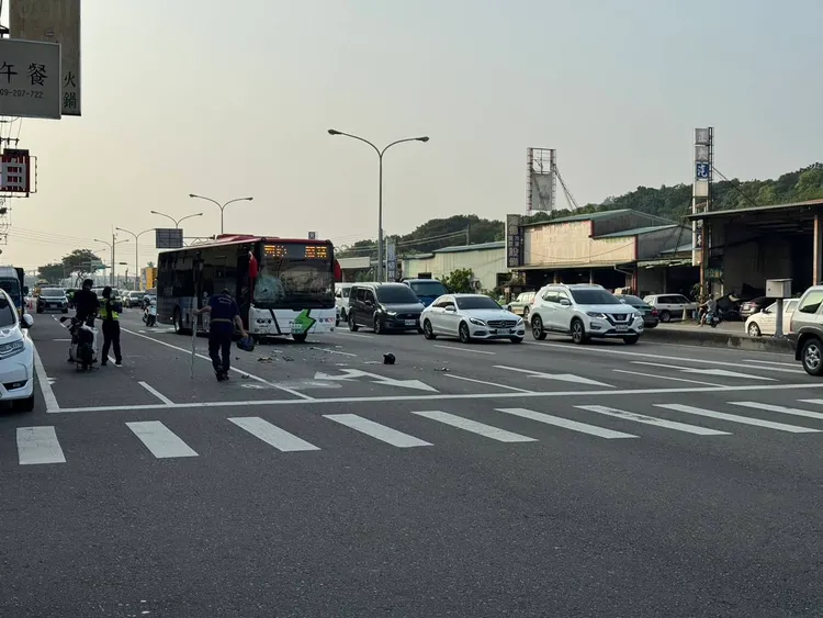 台中正進行「公車大執法」，沒想到又發生公車與機車事故的死亡車禍。民眾提供