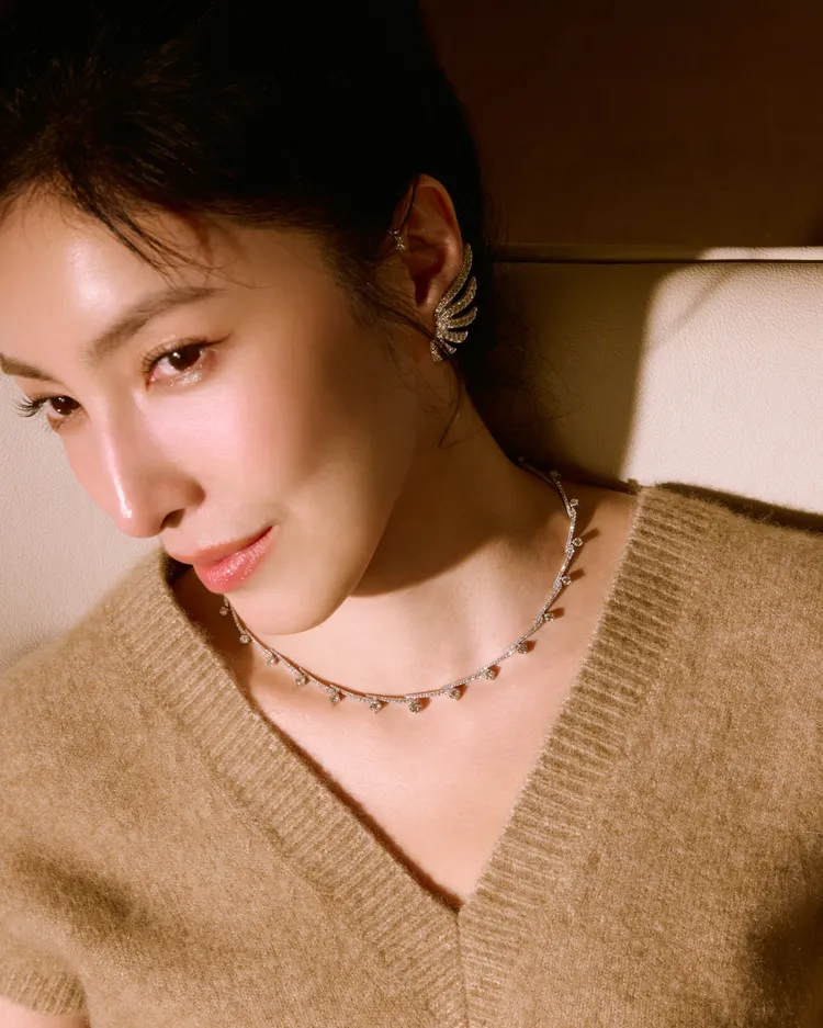 楊謹華演繹Hearts On Fire VELA系列珠寶。品牌提供 