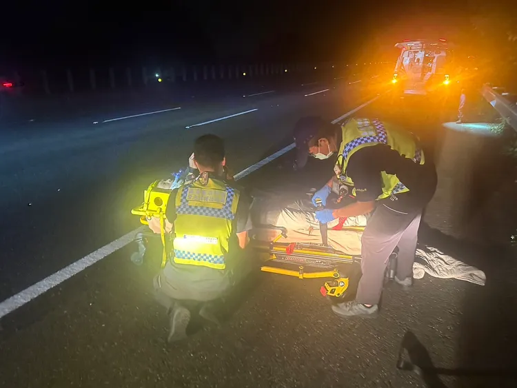 現場救護人員有先移動林男至外側路肩急救。翻攝畫面