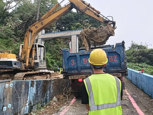 山陀兒颱風重創基隆！豪雨釀多處傳災情　謝國樑視察復原進度