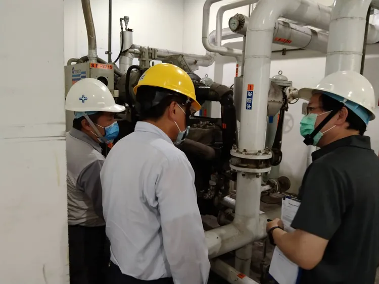 環保局碳盤查輔導團進廠協助企業減碳輔導。環保局提供