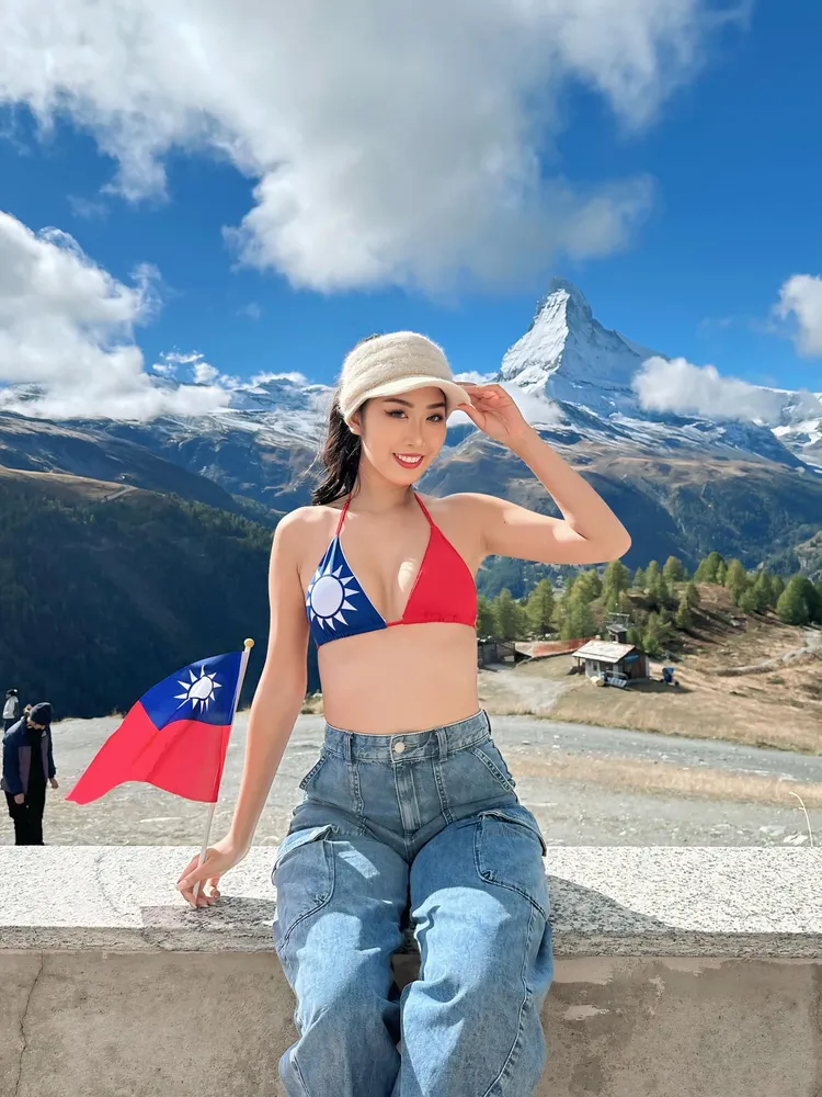 新婚妻Timmy大秀「北半球」。翻攝香蕉王俊傑臉書