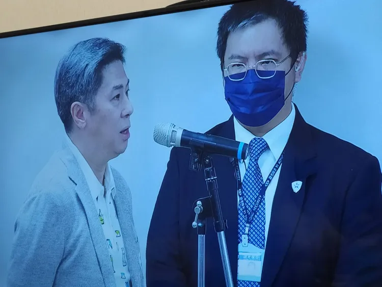 新光金大股東林伯翰在新光金控臨股會發言。翻攝直播畫面。許麗珍攝