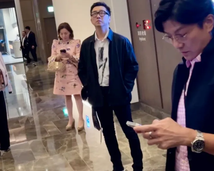 庾澄慶（哈林）一身黑白閃電裝前來祝賀。特勤中心攝