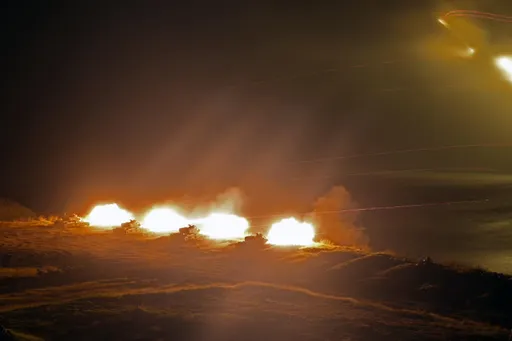 鎮疆操演震撼夜射 火網交織劃破澎湖夜空