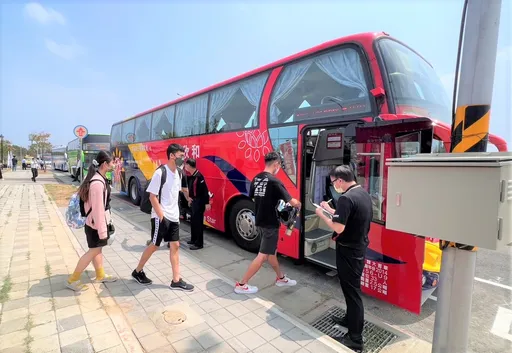 最高補助領近14萬元!客運徵才逾1300個職缺 現場拿300元超商券