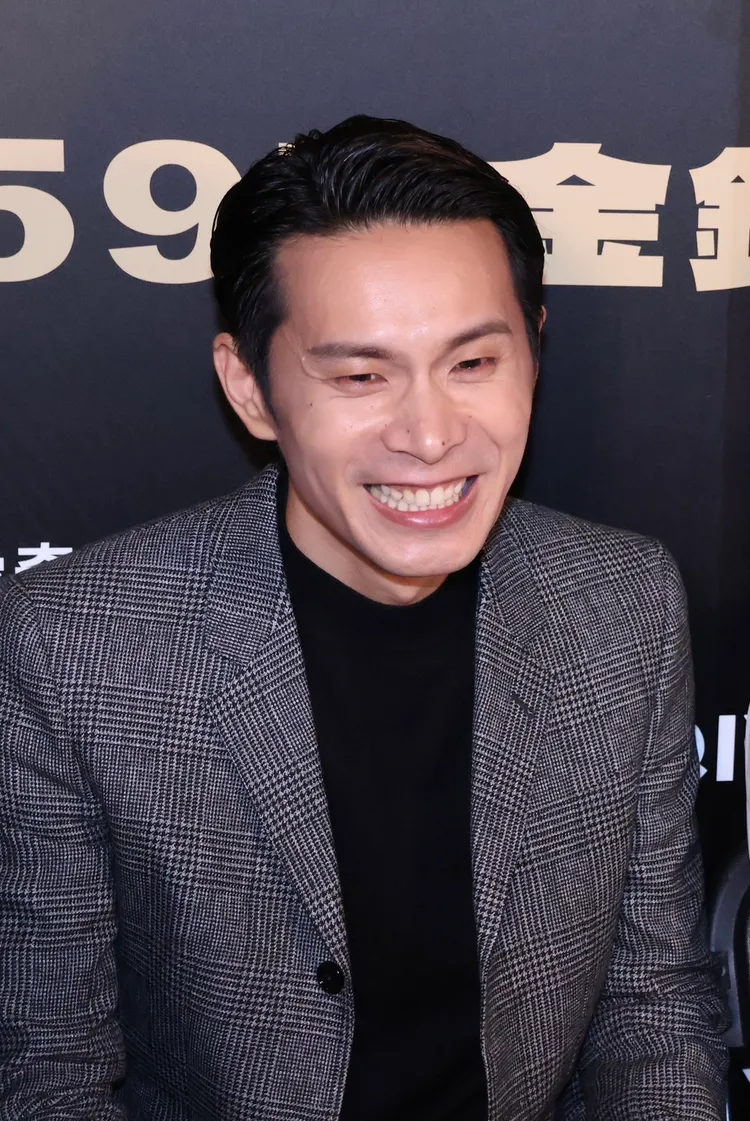 姚淳耀典禮途中傳訊息給老婆。莊宗達攝