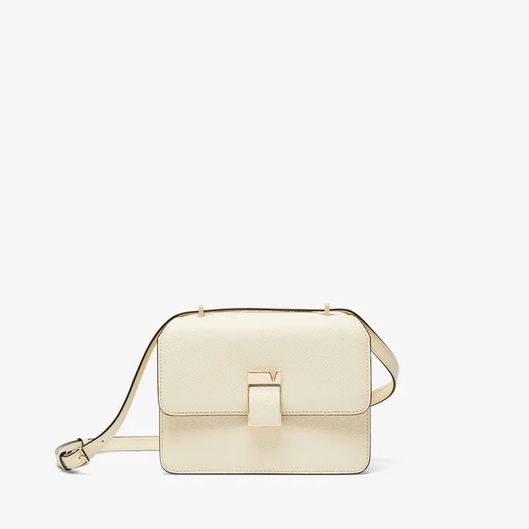 Valextra NoLo Mini包。品牌提供