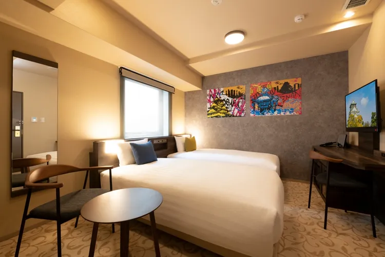 捷絲旅大阪心齋橋館「愛上關西賞秋楓」住房專案，每人每晚含早餐最低只需日幣6000元起（約新台幣1300元）。業者提供