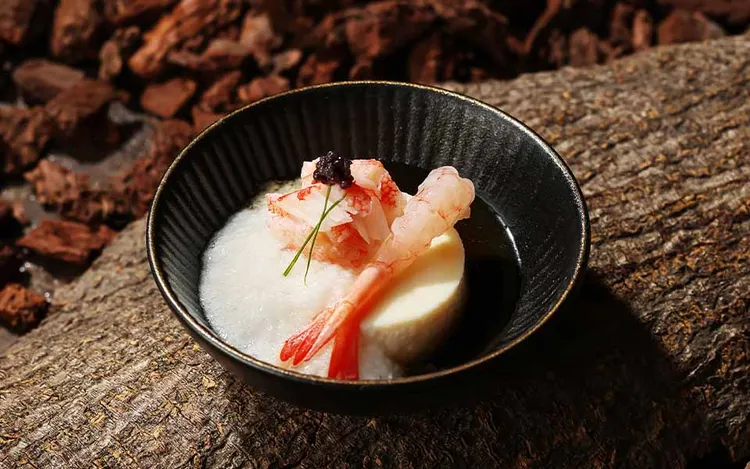 松葉蟹山藥冷豆腐。業者提供