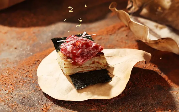 澳和名物三品 炙烤和牛薯千絲。業者提供