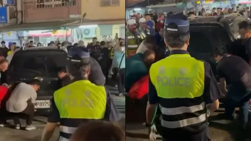 膽敢擋千歲王爺的路? 東港人超猛!眾人一蹲把汽車扛走