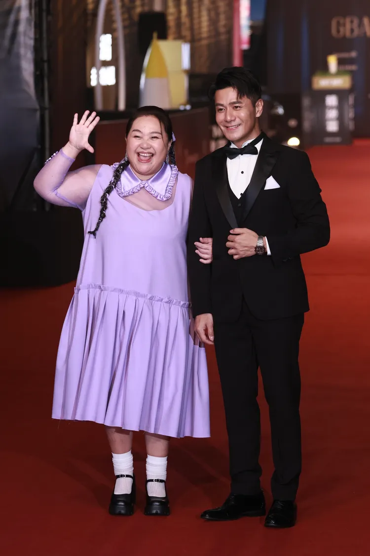 郭彥均（右）誇鍾欣凌「全場第一正」。彭欣偉攝