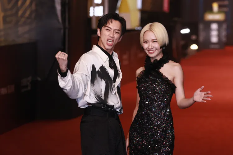 陳漢典（左）、Lulu代表《綜藝大熱門》。彭欣偉攝