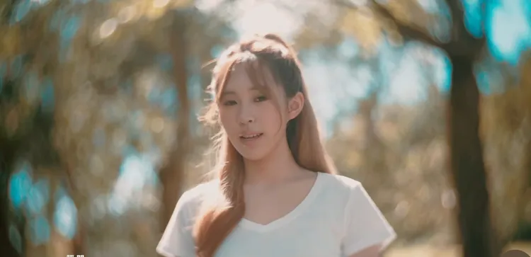 小玫瑰18歲生日驚喜推出單曲。翻攝小玫瑰IG