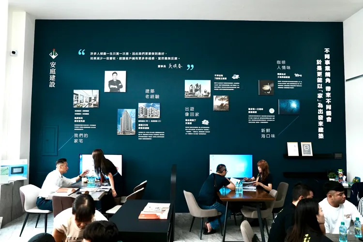 「曜安庭」社區規模適中，產品鎖定首購族，因此這波打炒房影響較小。安庭建設提供