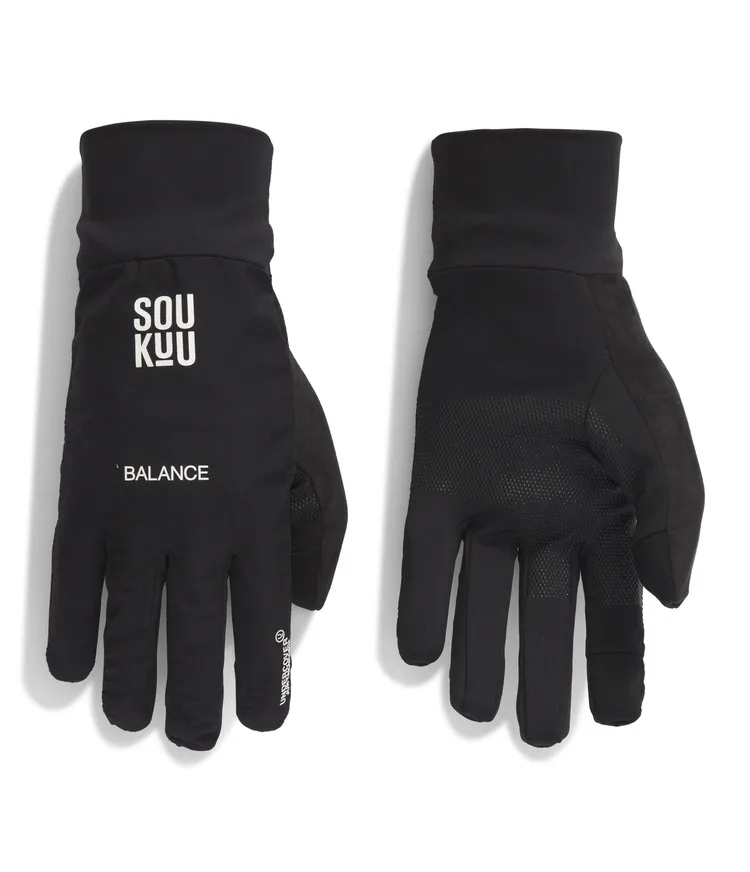 The North Face可觸螢幕運動保暖手套，4380元。品牌提供