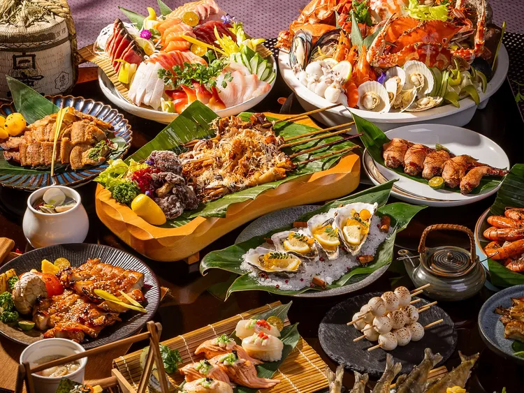 長榮鳳凰酒店(礁溪)推出兩款平日單人餐券，划算超值再享買10送1優惠。業者提供