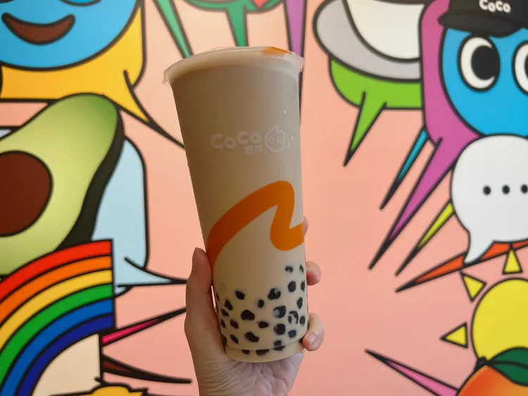 明（31日）買大杯阿薩姆奶茶就送大杯珍珠奶茶。CoCo提供