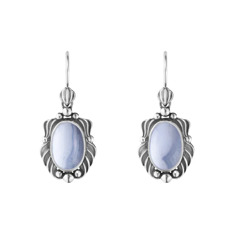 HERITAGE系列台灣限定2025年度藍紋瑪瑙純銀垂墜耳環，1萬900元。品牌提供