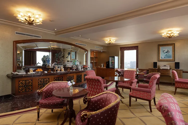 雄漢來大飯店週年慶專案可享用貴賓軒。業者提供