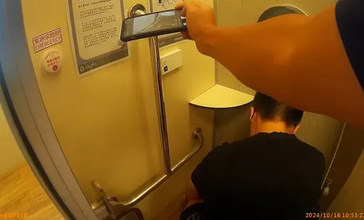 政大校園內有偷拍色狼 女學生如廁「後方怪怪的」驚見一隻手