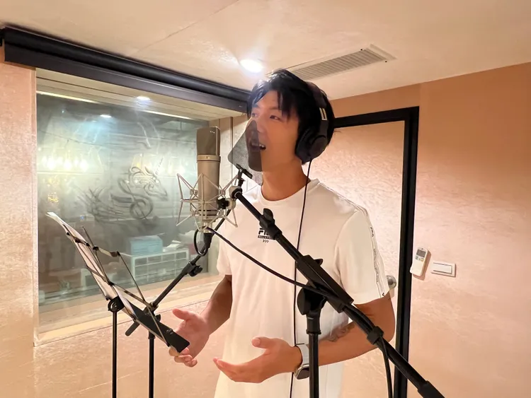 劉丞用劇中霸總身分順利唱出歌曲情緒。艾迪昇傳播提供