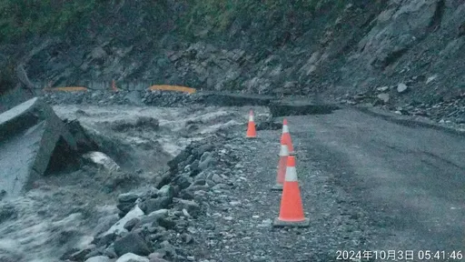 高雄遭颱風沖毀橋樑!全台公路災情傳出 土石坍方3000立方公尺