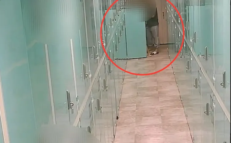 黃男販毒集團租用迷你倉庫藏毒。翻攝畫面