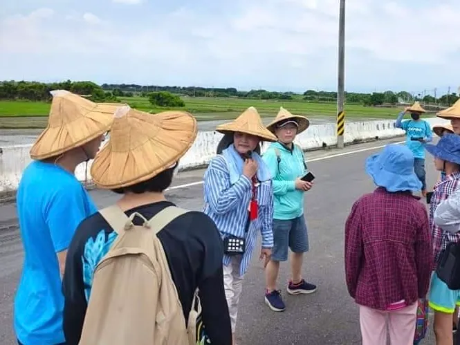 蔡維媛從導覽員工作中找到興趣及成就感，更進一步考取導遊證照。分署提供