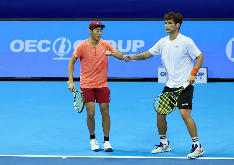 台灣單雙打一哥組合曾俊欣（左）、何承叡（右）不敵英國對手止步。海碩盃提供