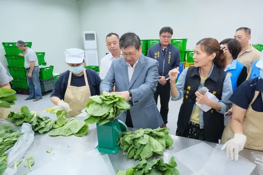 颱風停課有機蔬菜無去處 竹縣促銷挺農友!4.5噸銷售一空