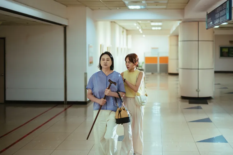 陸小芬和夏于喬對戲。晴天影視提供