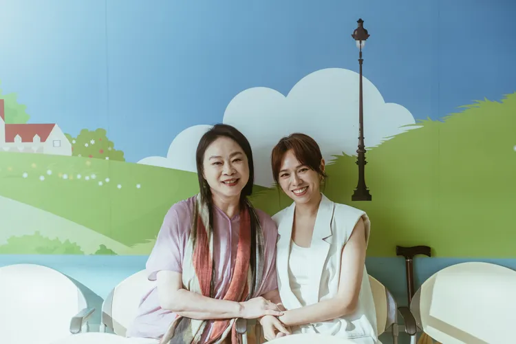 陸小芬和夏于喬飾演母女。晴天影視提供