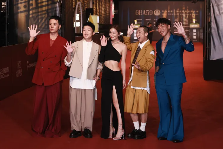 《嗨！營業中》主持群的紅毯時尚相當和諧搶眼。攝影中心攝