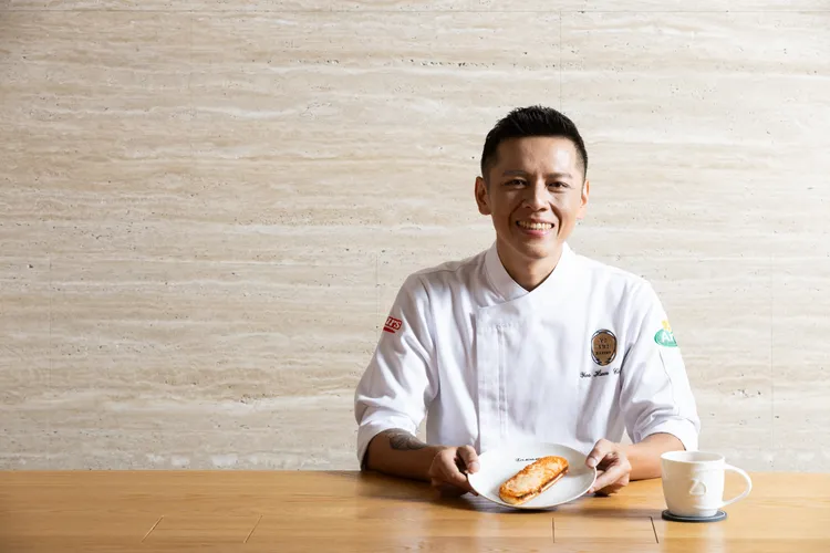 陳耀訓師傅特地研發專用麵糰製作，嚴選日本九州熊本製粉的麵粉調製，讓軟法麵包同時保有小麥的香氣及絕佳的口感。業者提供