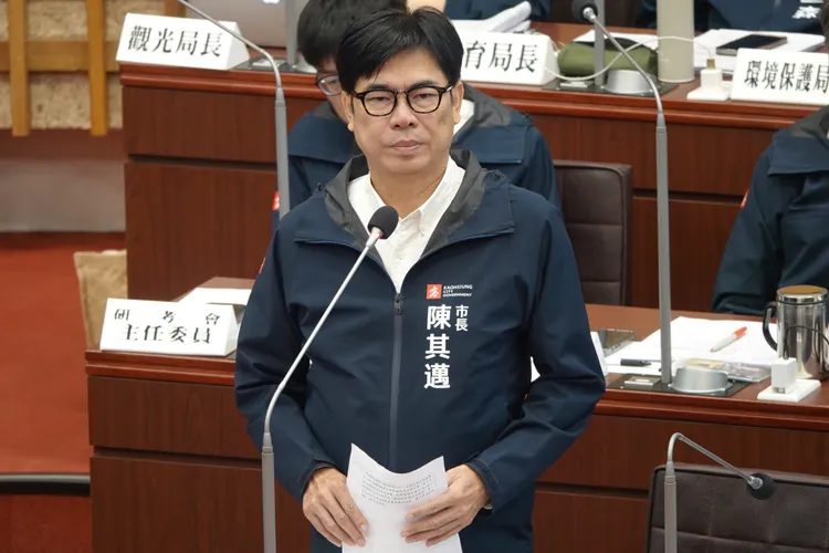 市長陳其邁希望克服工程技術，減少民眾財產損失及交通影響。議會提供