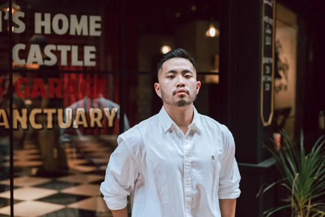 「避難所理髮廳」隱身於高雄文化中心周邊，英倫復古風裝潢，吸引過路民眾駐足。業者提供