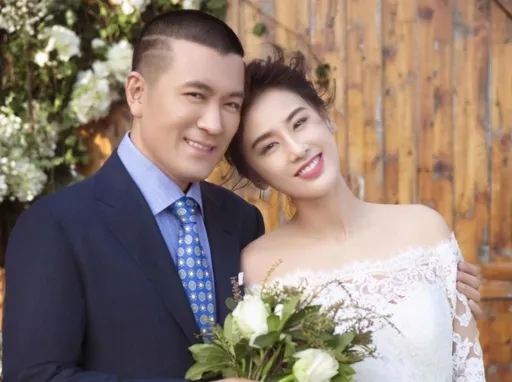 周星馳《功夫》女星嫁60億總裁生2子!驚爆「這是我想離婚的第3年」