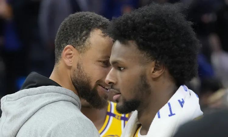 柯瑞(左)布朗尼(右)。美聯社