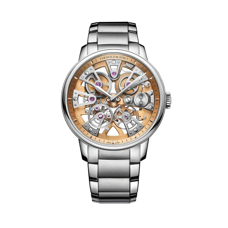 Arnold & Son 的Nebula 40 Steel系列金色錶款，40mm，精鋼錶殼，金色處理輪緣、鍍銠鑲飾錶盤，A&S5201手動上鍊機械機芯，動力儲存90小時，防水深度30米，金色x精鋼錶鍊，全球限量88只），1萬8100瑞法。品牌提供