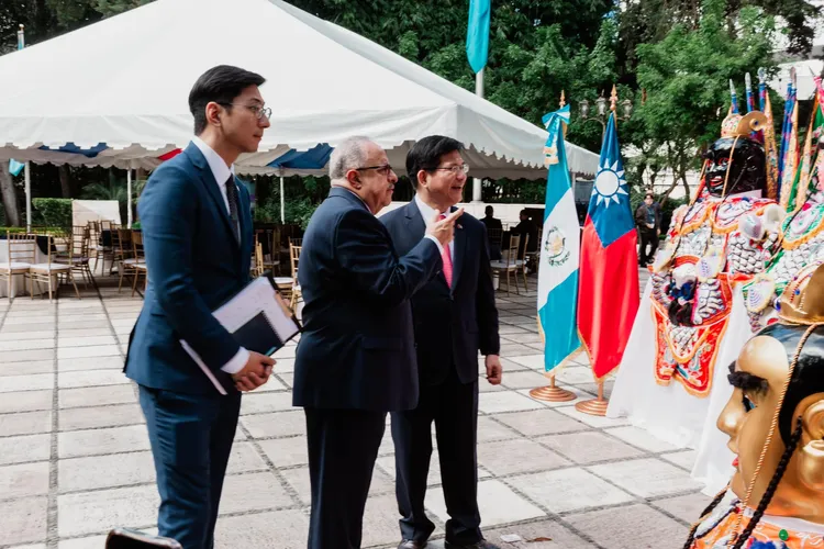 瓜地馬拉自1933年6月15日與我國建立外交關係至今。取自林佳龍臉書