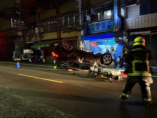 又是醉上路!台中男喝HIGH連撞8車失控翻覆 這下賠慘了