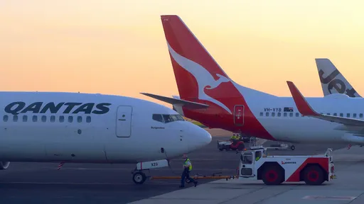 澳洲航空放40分鐘色片 孩童被迫看「男性生殖器和胸部」